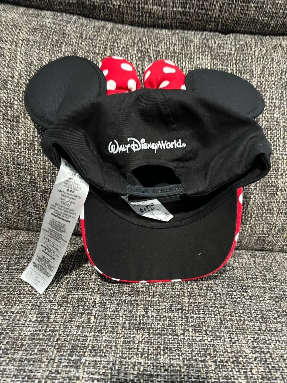 Walt Disney World Parks Minnie Mouse Cap & Shirt Size XS (6)